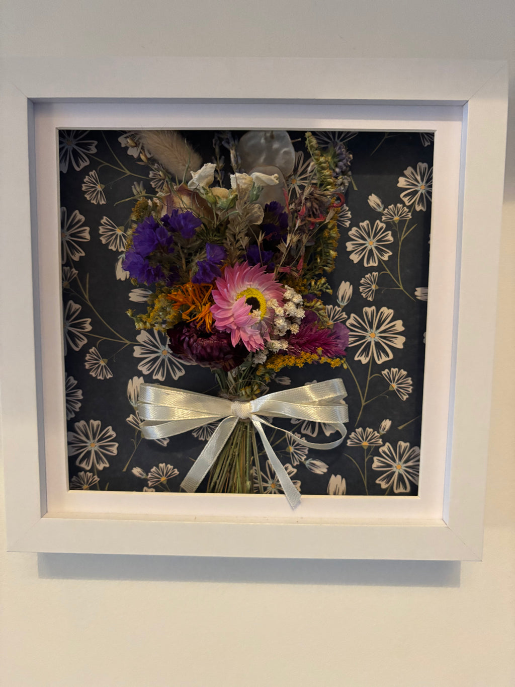 The Floral Frames Medium (18x18cm)