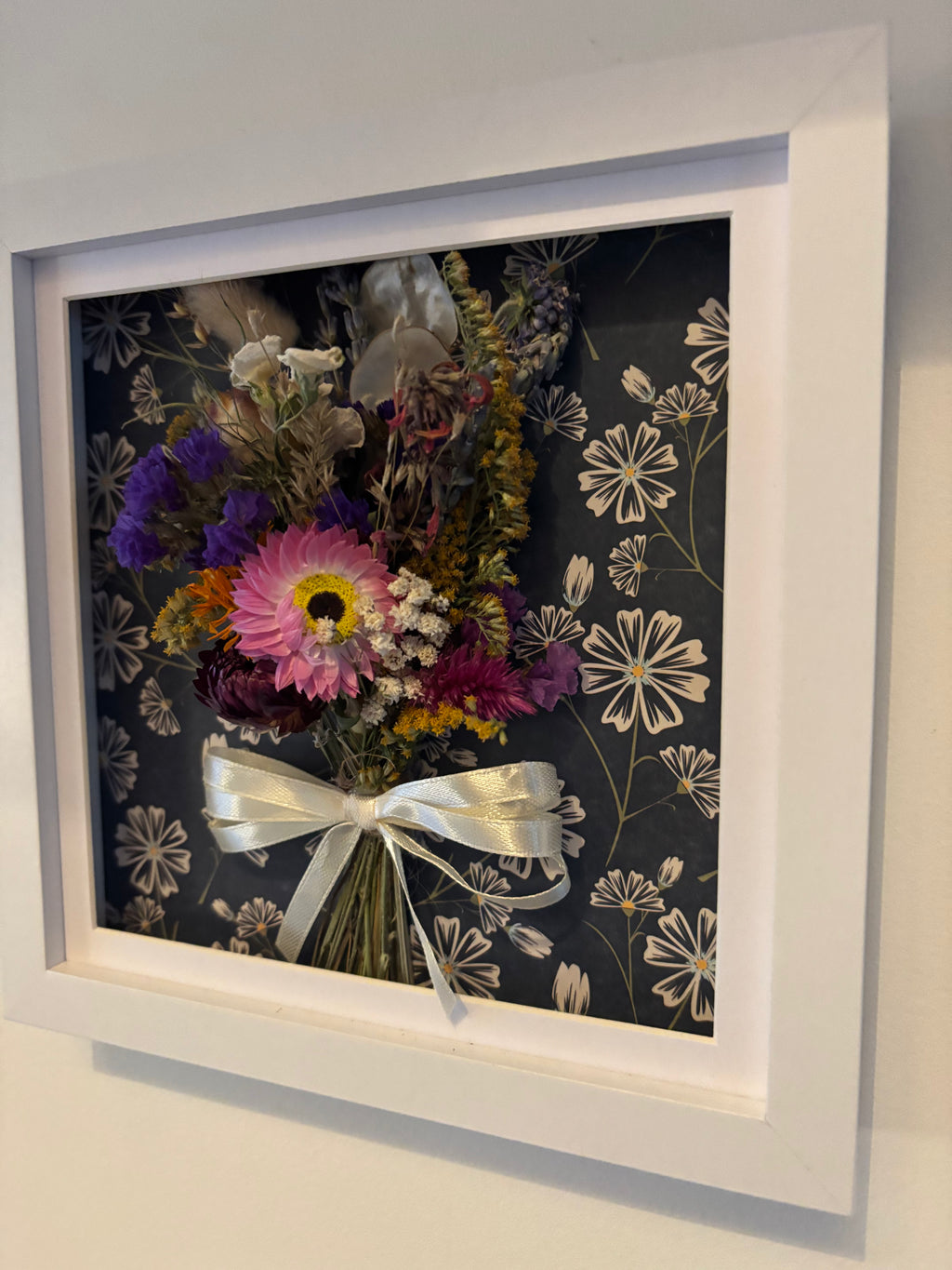 The Floral Frames Medium (18x18cm)